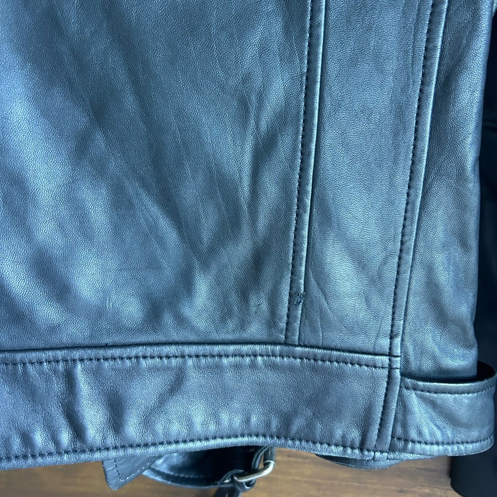 Trade/sell Maje leather jacket NWT w/ minor flaw🦄 - Picture 9 of 12